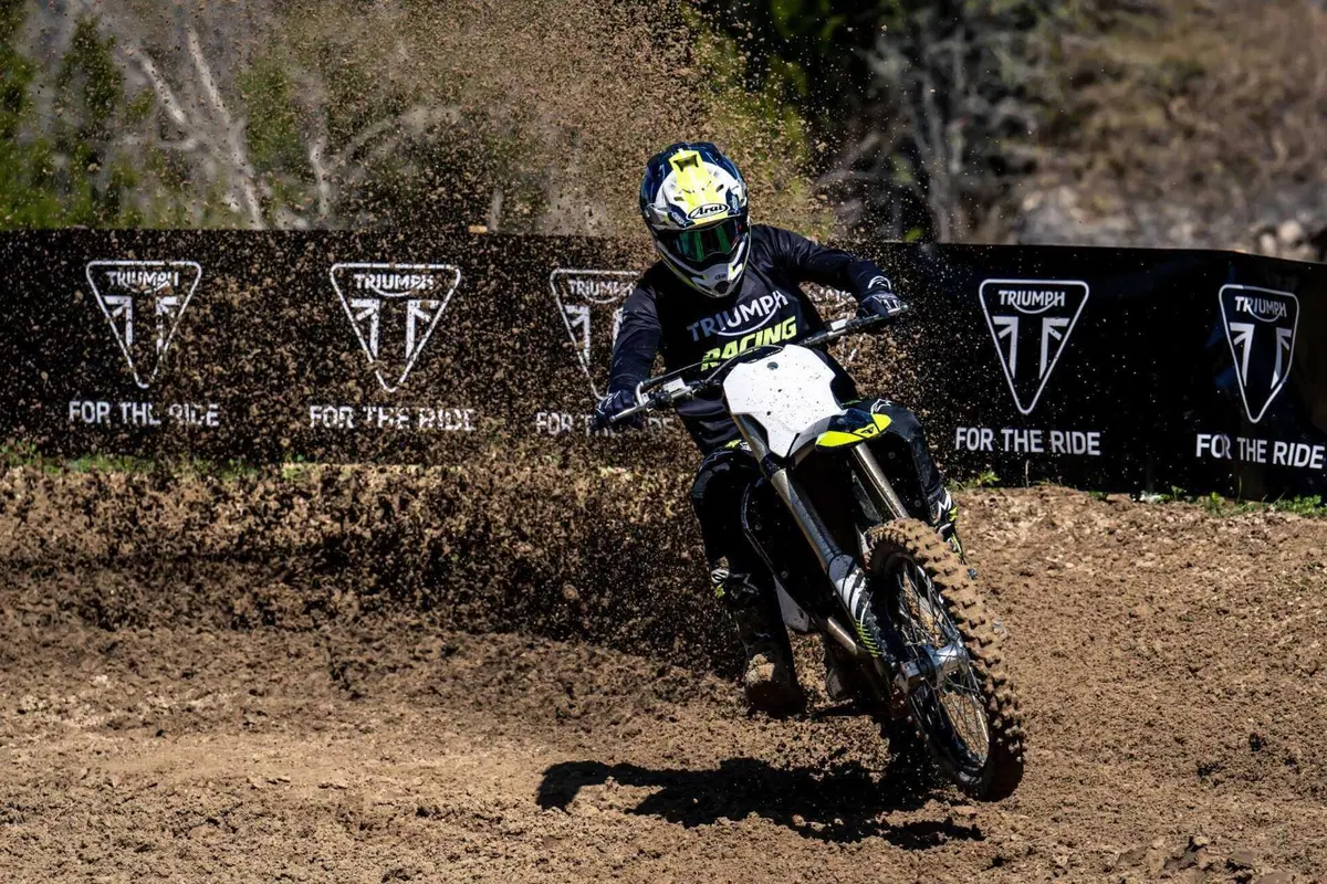 Triumph TF 250-X TEST: come va la nuova moto da cross inglese. Pro e contro [VIDEO E GALLERY] (35)