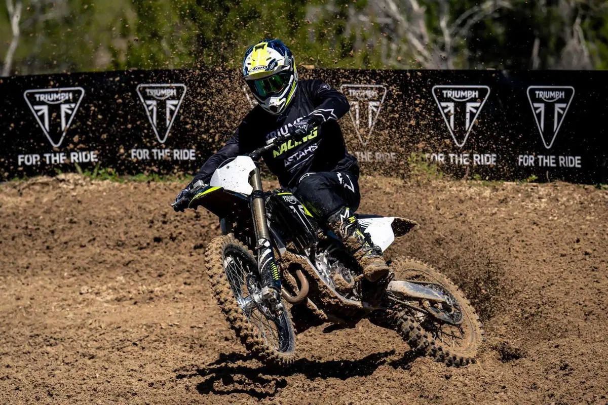 Triumph TF 250-X TEST: come va la nuova moto da cross inglese. Pro e contro [VIDEO E GALLERY] (38)