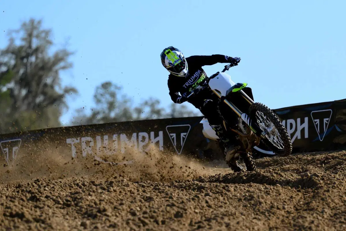 Triumph TF 250-X TEST: come va la nuova moto da cross inglese. Pro e contro [VIDEO E GALLERY] (40)