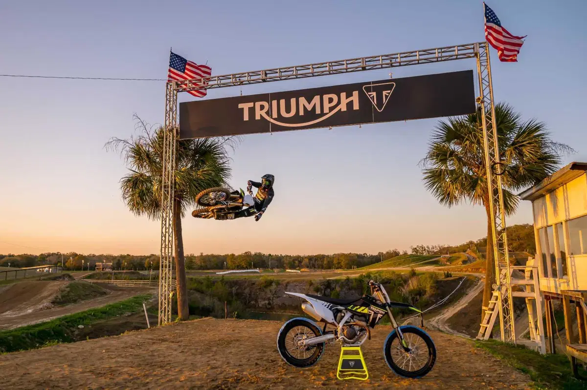 Triumph TF 250-X TEST: come va la nuova moto da cross inglese. Pro e contro [VIDEO E GALLERY] (53)