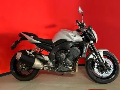 Yamaha FZ1 (2006 - 16) usata