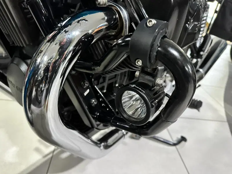Moto Guzzi V7 III Special (2017 - 20) (11)