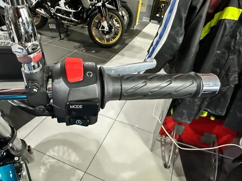 Moto Guzzi V7 III Special (2017 - 20) (14)