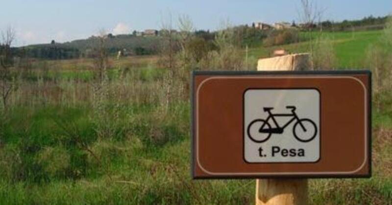 Con le moto da cross sulle piste ciclabili. I casi in Italia aumentano