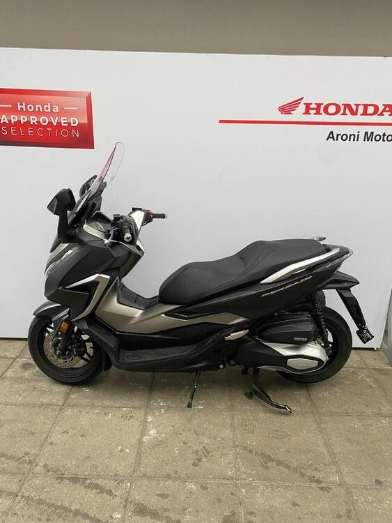 Honda Forza 350 (2022)