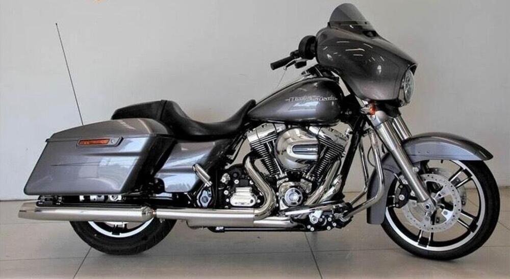 Harley-Davidson 1690 Street Glide Special (2014 - 16) - FLHX (2)