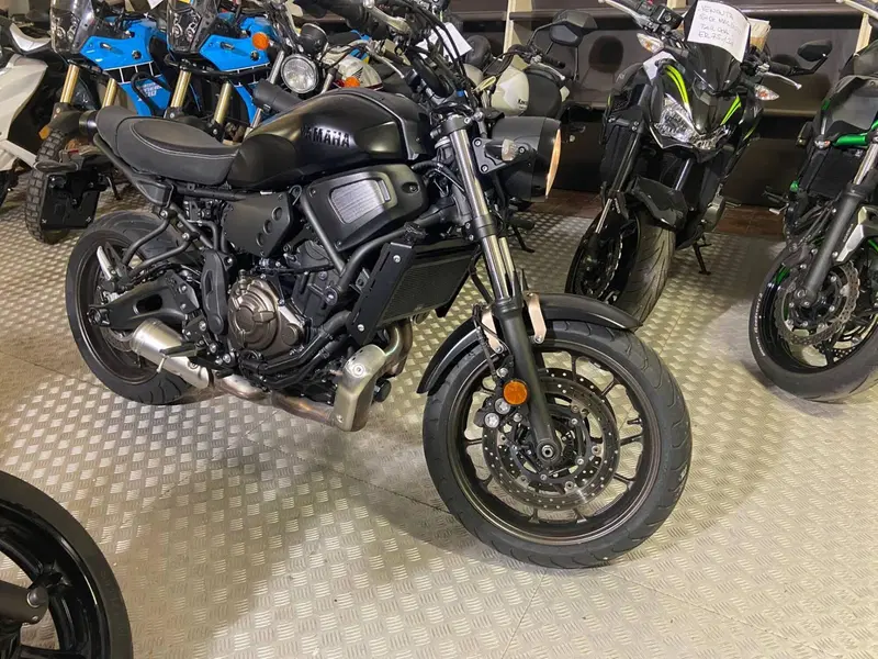 Yamaha XSR 700 (2022 - 26) (4)