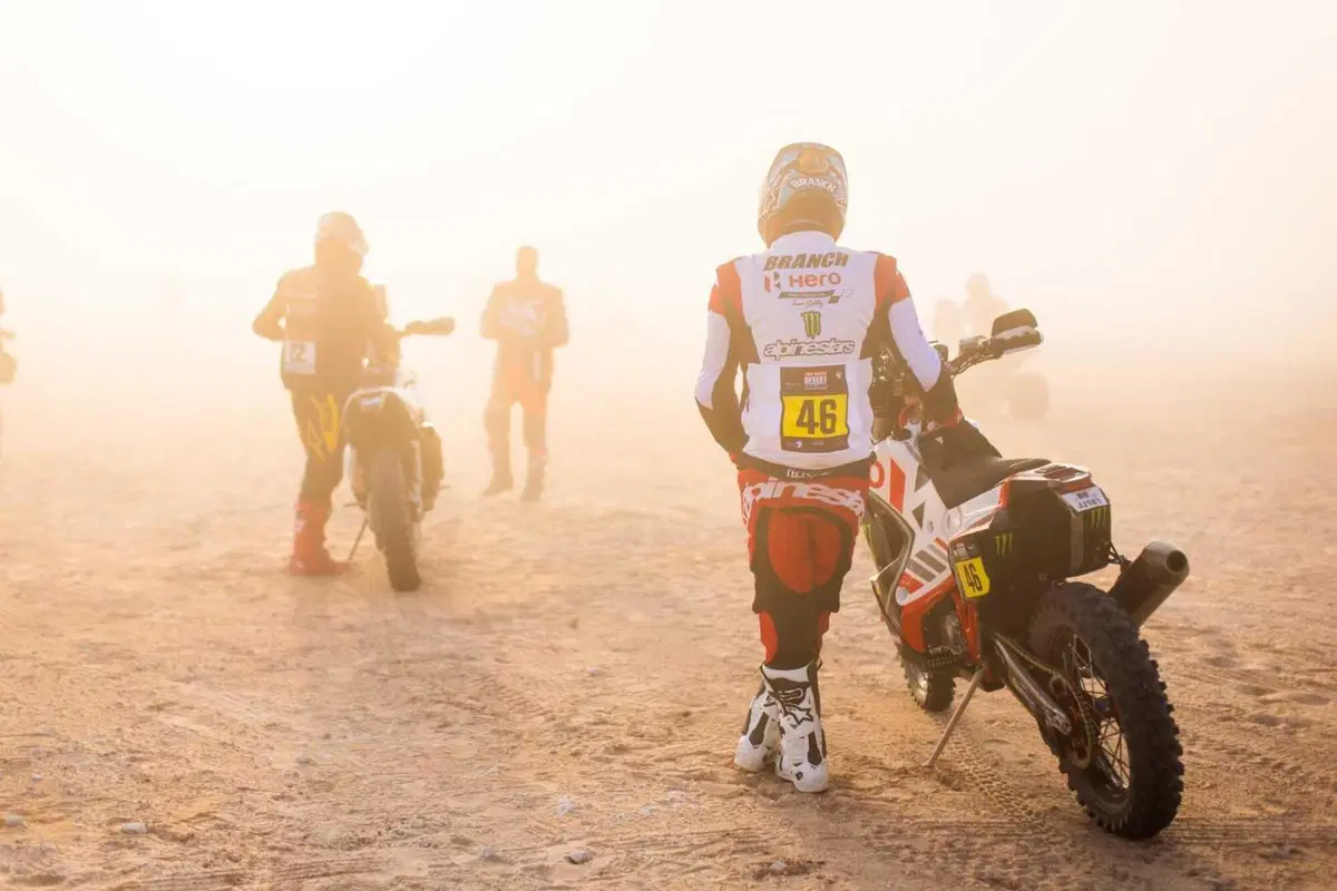 Abu Dhabi Desert Challenge. Trionfo mondiale Hero in atmosfera Al Attiyah (9)