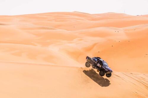 Abu Dhabi Desert Challenge. Trionfo mondiale Hero in atmosfera Al Attiyah (6)