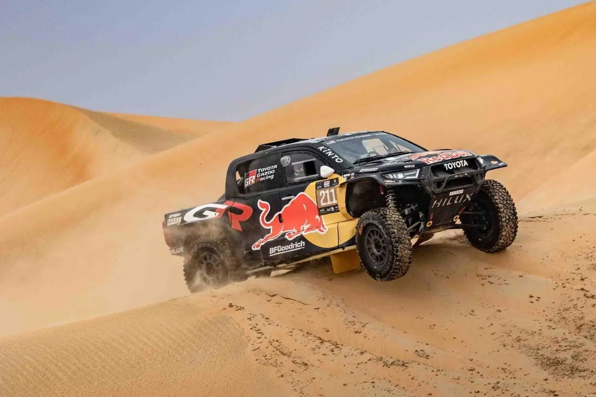 Abu Dhabi Desert Challenge. Trionfo mondiale Hero in atmosfera Al Attiyah (45)
