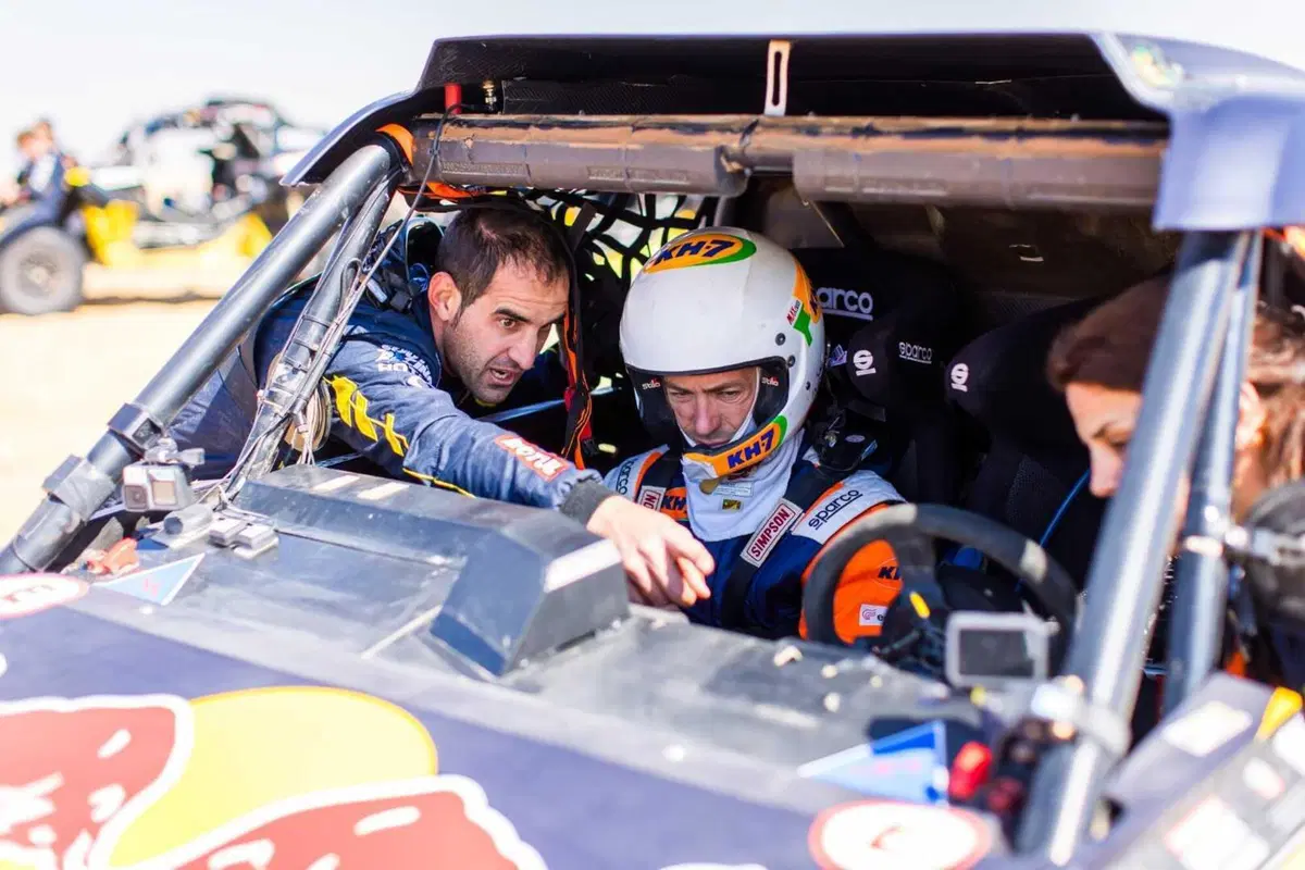 Abu Dhabi Desert Challenge. Trionfo mondiale Hero in atmosfera Al Attiyah (30)