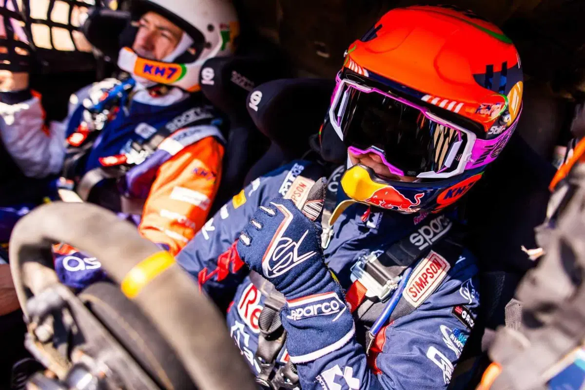 Abu Dhabi Desert Challenge. Trionfo mondiale Hero in atmosfera Al Attiyah (20)
