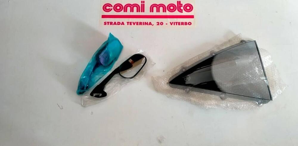 -Kit specchi+parabrezza Yamaha YZF-R1 2004/06 (2)