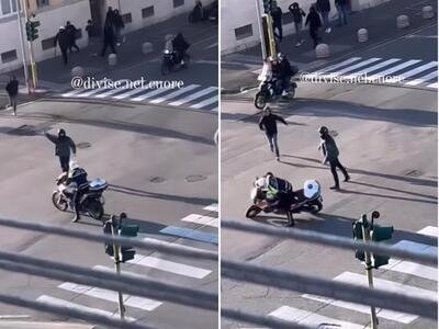 Livorno, agente motociclista della Municipale aggredito dagli ultras. Le immagini dell&#039;attacco [VIDEO]