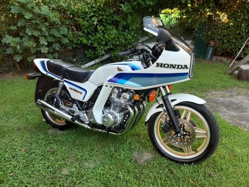 Honda CB750 f2 (4)