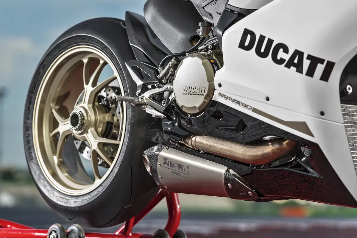 Ducati 1299 Panigale S Anniversario. Dati e prezzo (20)
