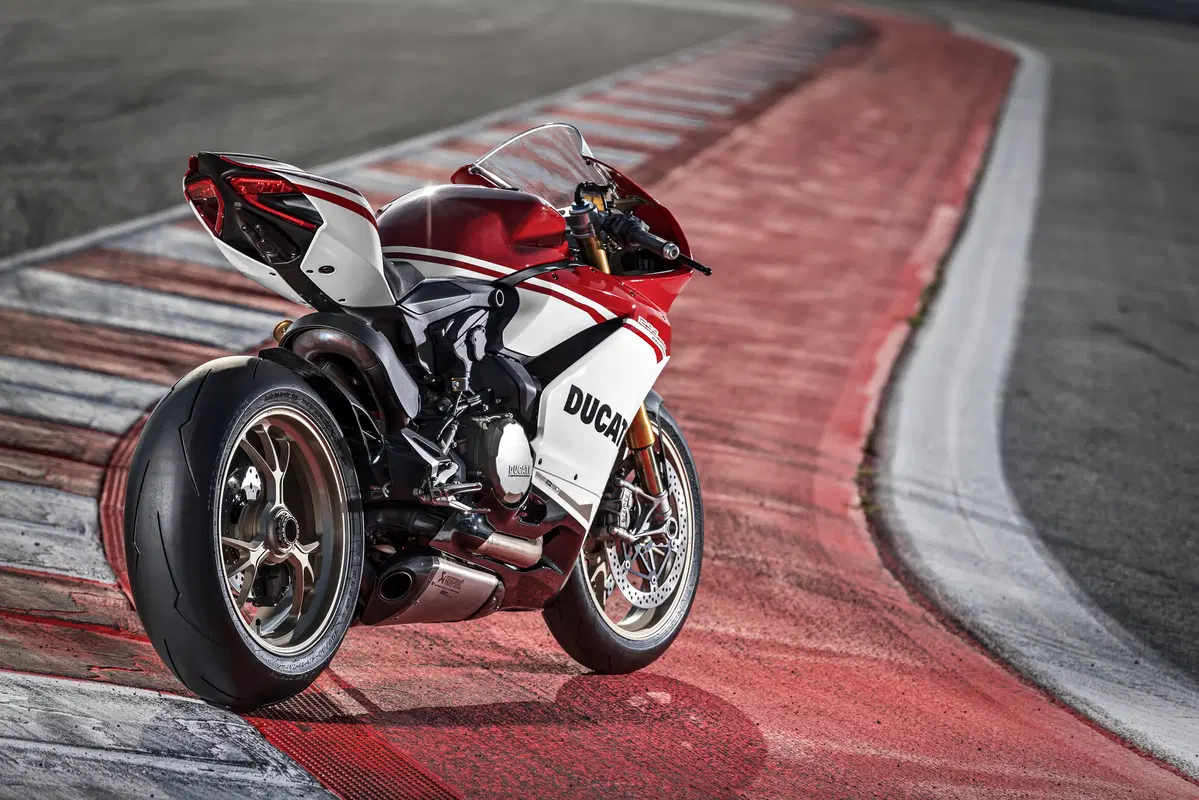 Ducati 1299 Panigale S Anniversario. Dati e prezzo (19)