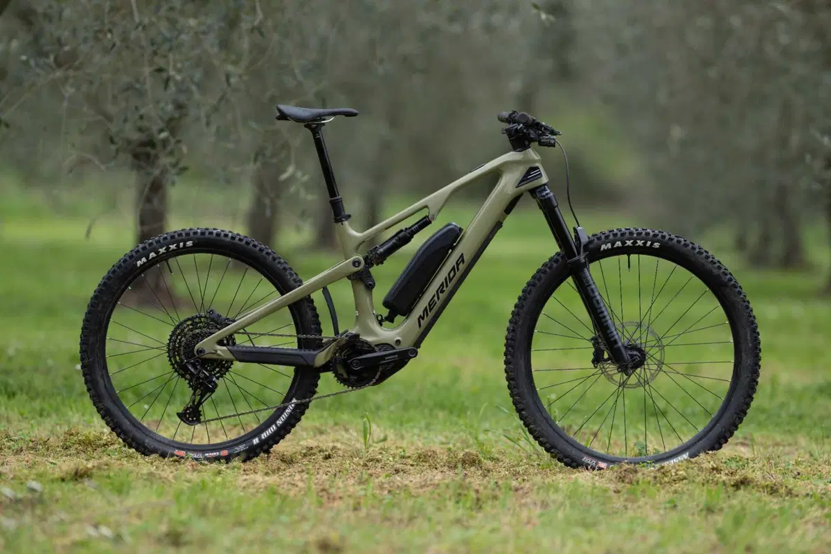 Potente, leggera e con tanta autonomia: il nostro TEST della Merida One-Sixty CF (2)