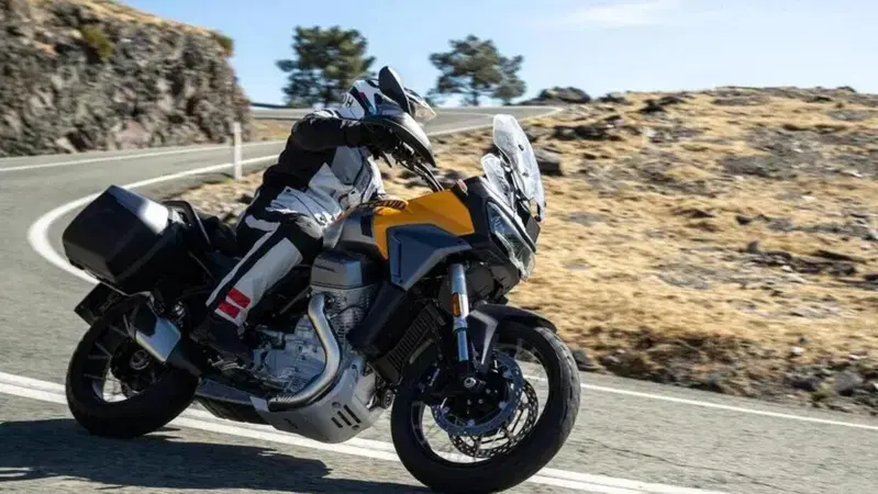 Moto Guzzi Stelvio: tutto quello che volete sapere!