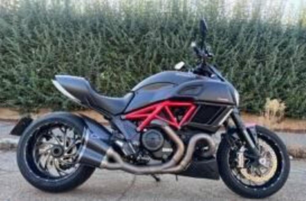 Ducati Diavel 1200 Carbon (2014 - 16)