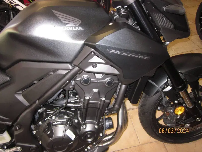Honda CB 500 Hornet (2024 - 25) (6)