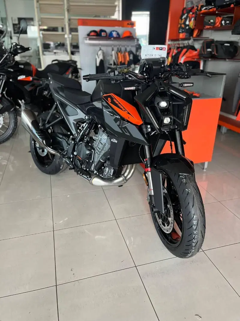 KTM 990 Duke (2024 - 26) (2)