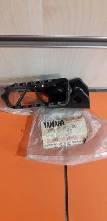 Pedana ant. Dx Yamaha 3LD274210000