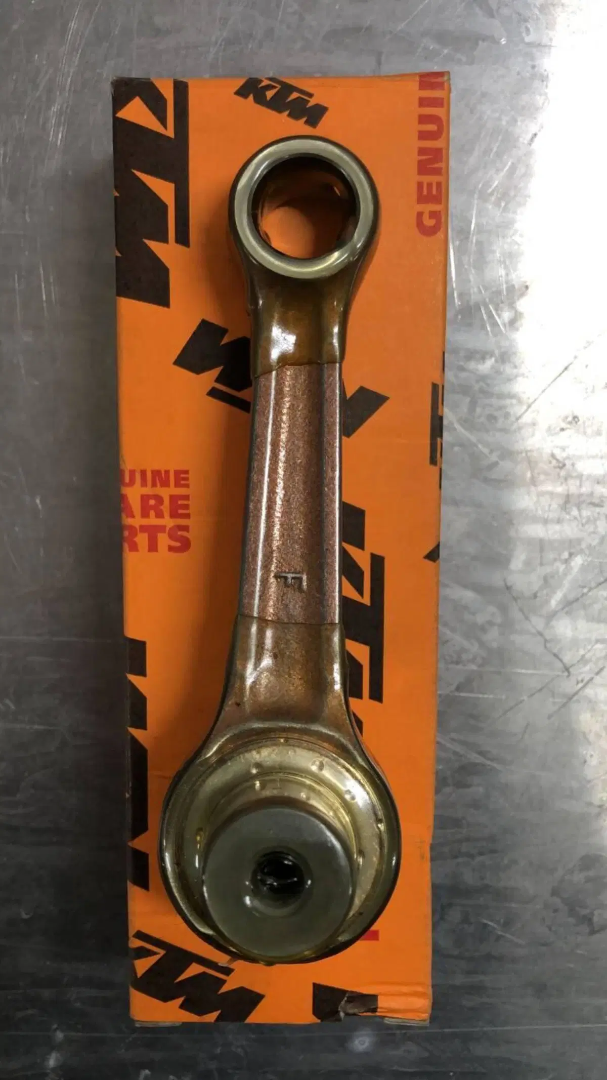 BIELLA COMPLETA PER HUSQVRANA . CODICE 50330015100 Husqvarna (2)