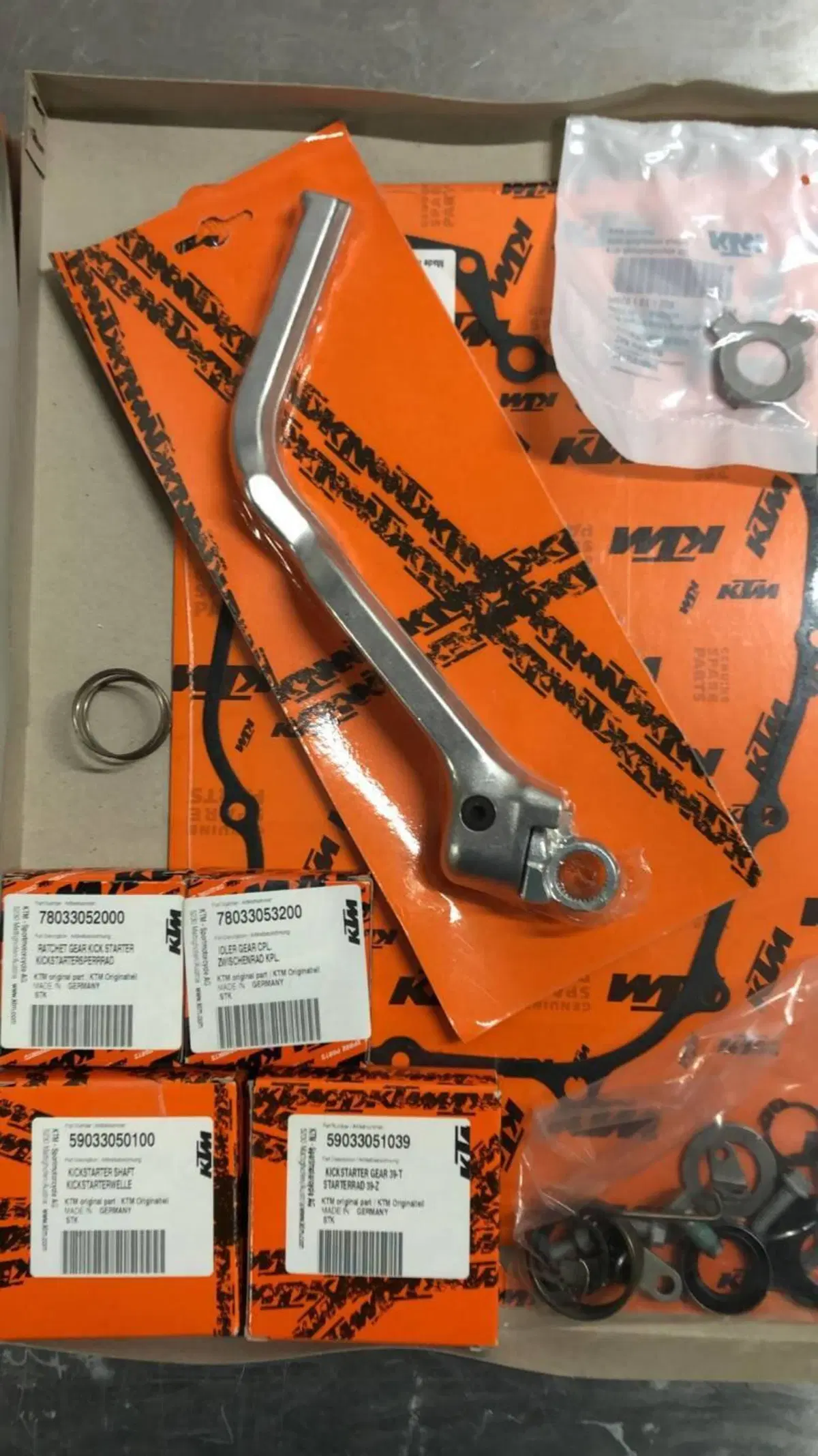 KIT LEVA AVVIAMENTO HUSQVARNA 59033050100 (2)