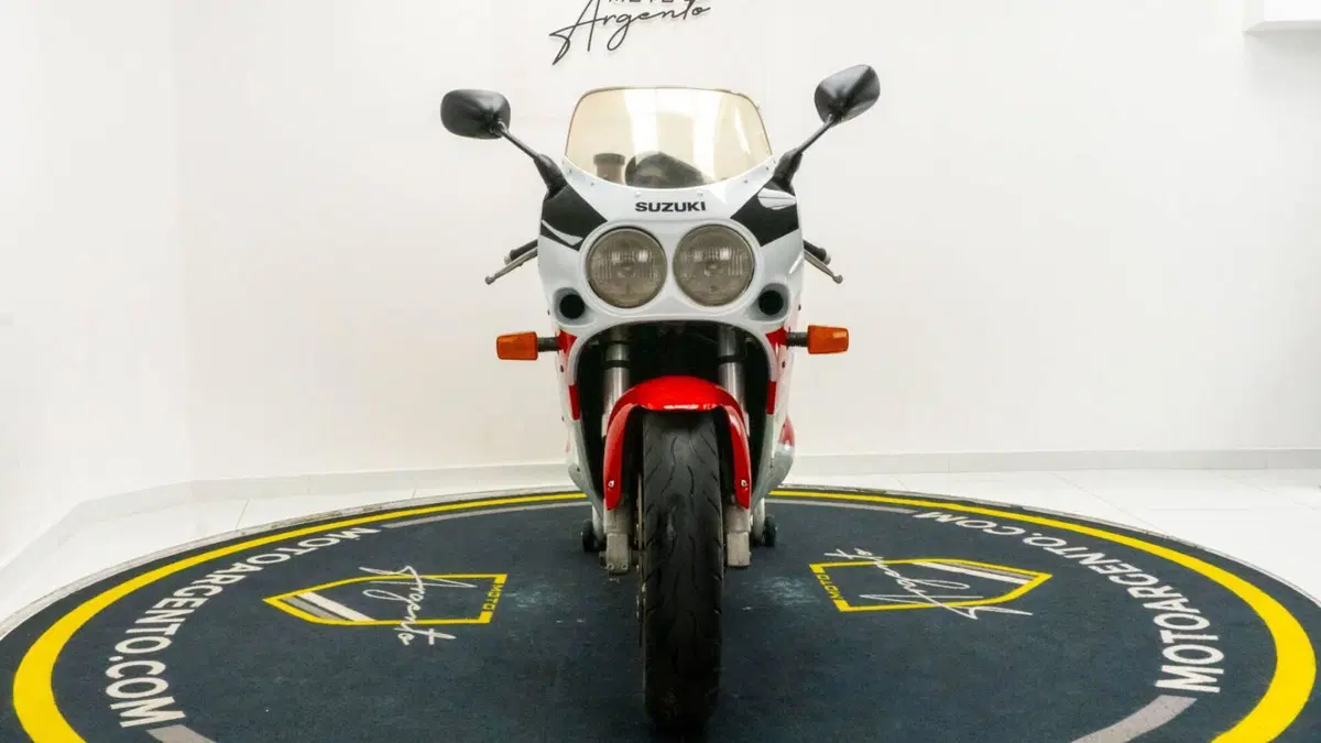 Suzuki GSX R 750 (1990) (6)