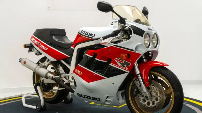 Suzuki GSX R 750 (1990) (2)