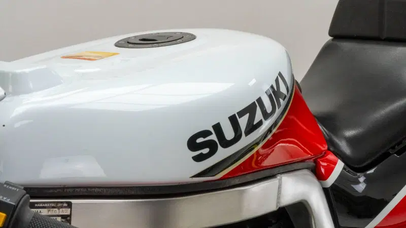 Suzuki GSX R 750 (1990) (11)