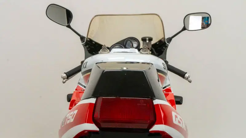 Suzuki GSX R 750 (1990) (16)