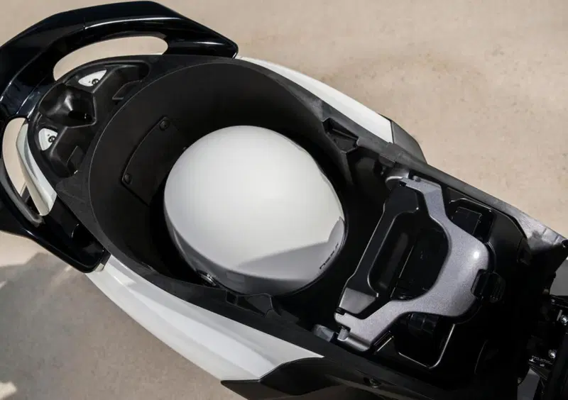 Yamaha Neo's Neo's L1e Delivery (2024 - 26) (7)
