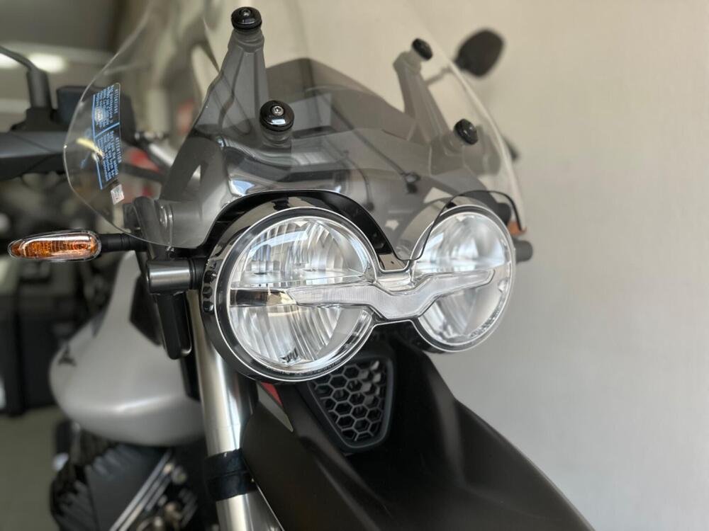 Moto Guzzi V85 TT Travel (2021 - 23) (3)