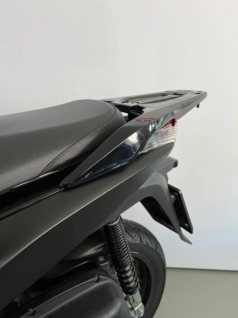 Honda SH 300 i ABS (2016 - 20) (2)