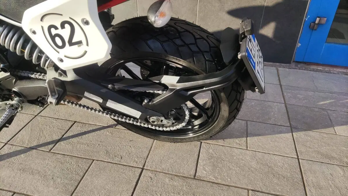 Ducati Scrambler 800 Full Throttle (2017 - 21) (3)