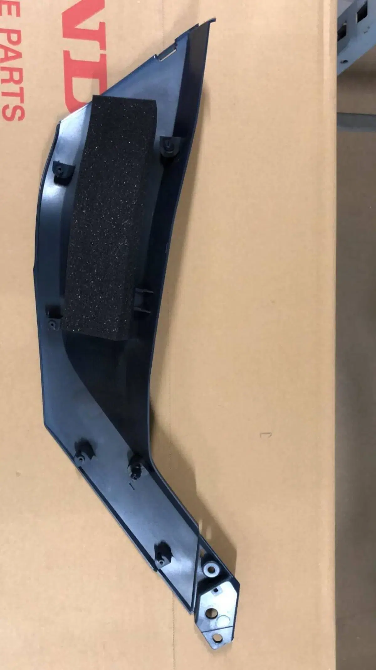 SPOILER DX USATO PER HONDA FORZA 750 CODICE 64600M (5)
