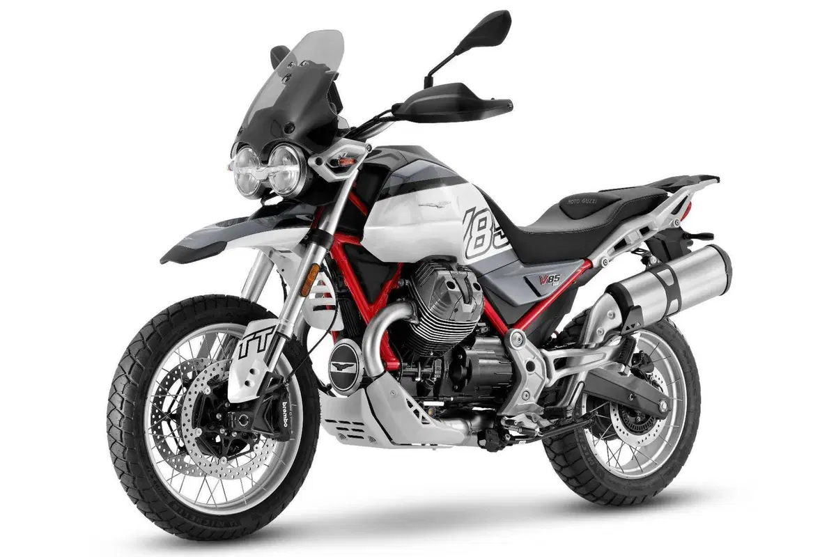 Moto Guzzi V85 TT 2024 TEST [VIDEO & GALLERY] (12)