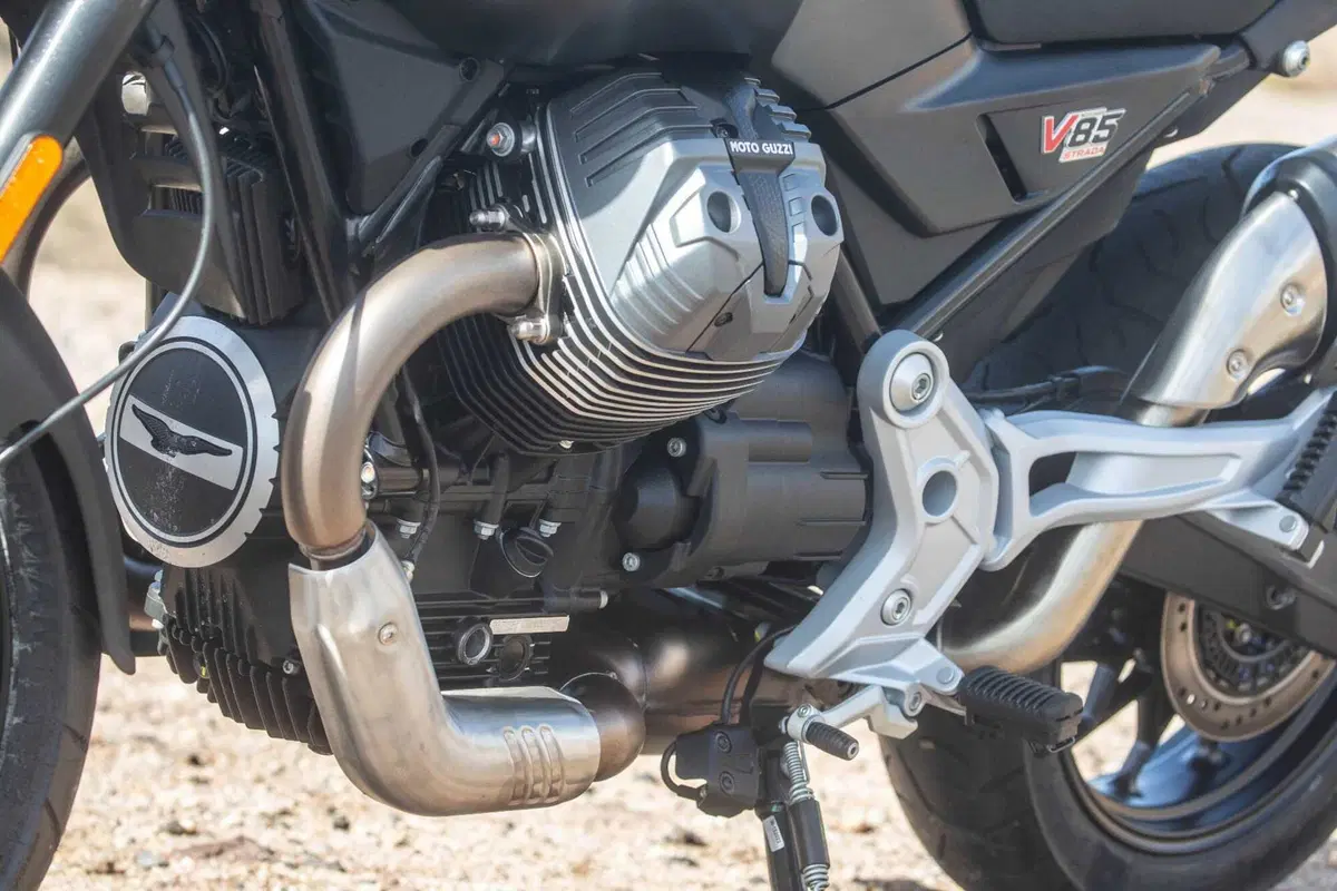 Moto Guzzi V85 TT 2024 TEST [VIDEO & GALLERY] (3)