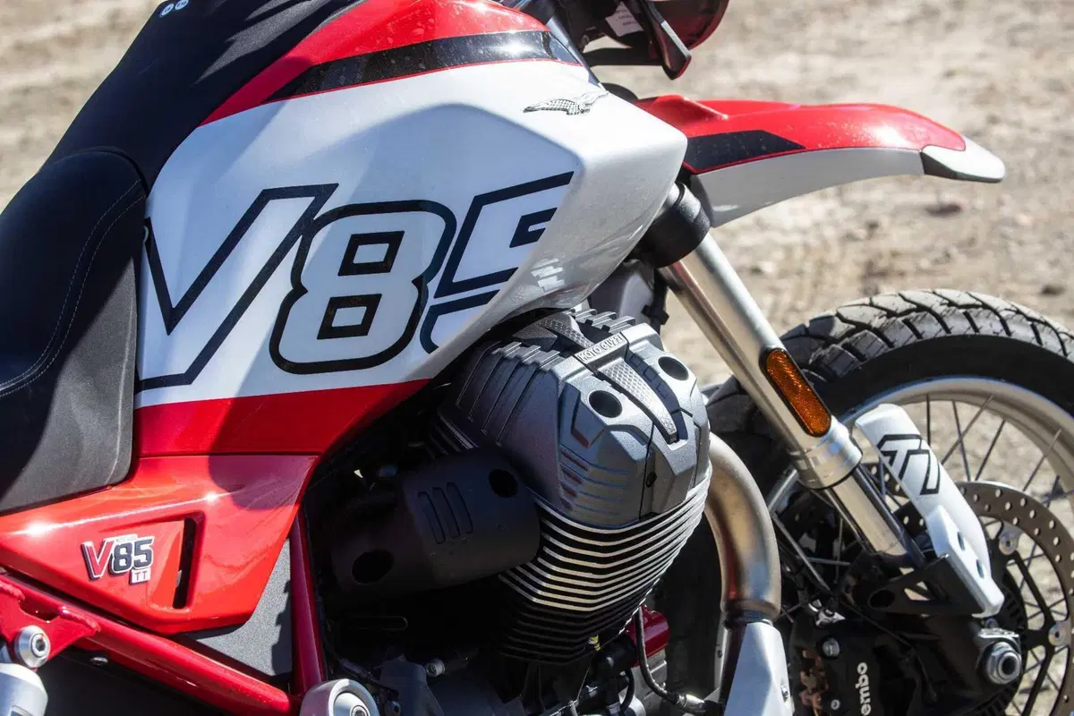 Moto Guzzi V85 TT 2024 TEST [VIDEO & GALLERY] (8)