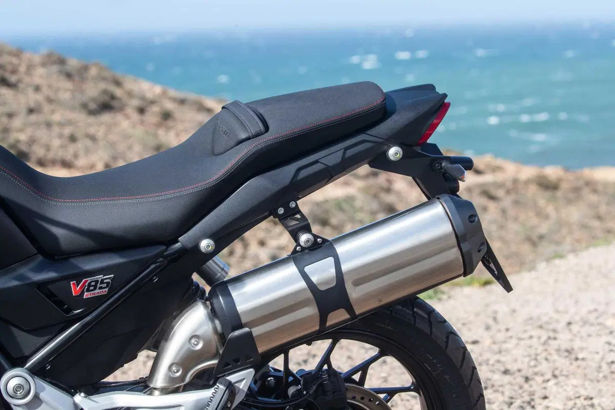 Moto Guzzi V85 TT 2024 TEST [VIDEO & GALLERY] (3)