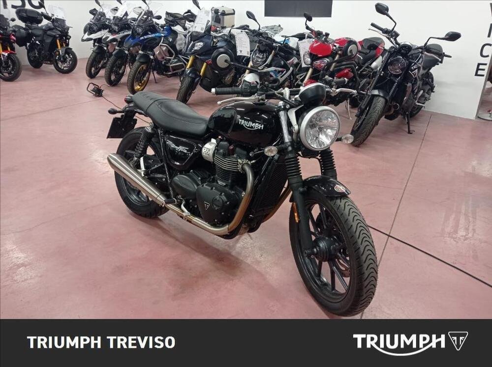 Triumph Street Twin 900 (2016)