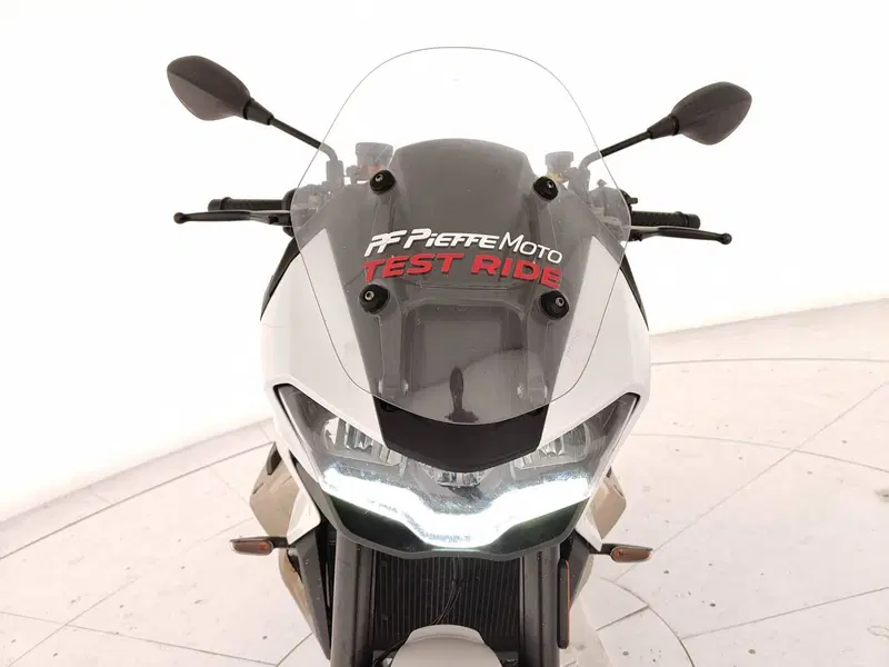 Moto Guzzi V100 Mandello (2022 - 24) (9)