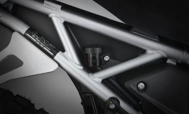 MV Agusta LXP Orioli (2024 - 26) (6)