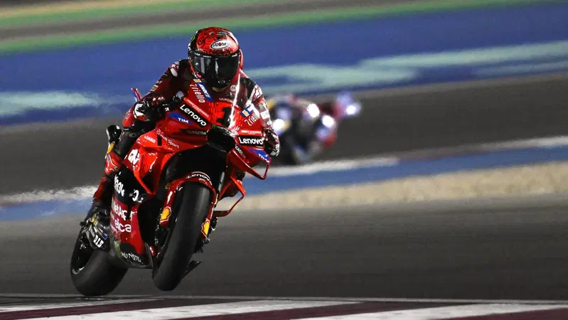 MotoGP 2024. GP del Qatar. Anche Pecco Bagnaia parla del chattering della GP24 (e lo spiega bene): "Ma sappiamo dove migliorare"