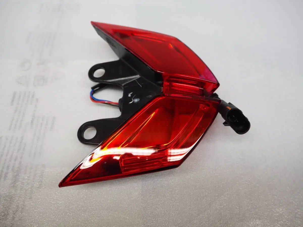 MV Agusta F4 fanale posteriore 8000B7399