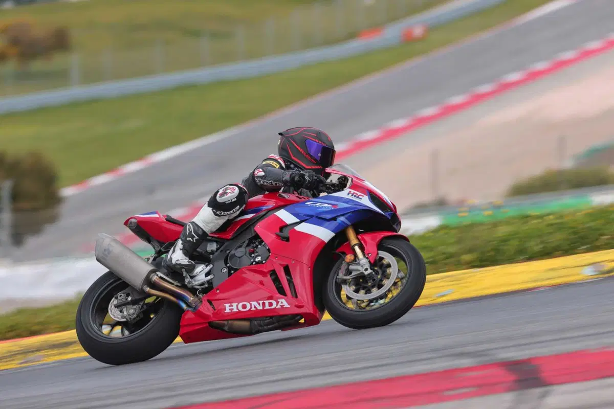 Honda CBR1000RR-R Fireblade SP: Rivoluzione silenziosa (5)
