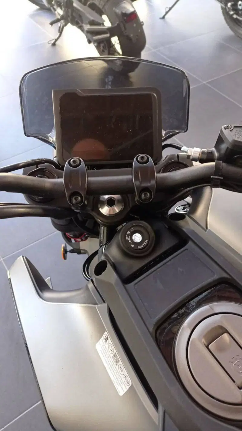 Husqvarna Svartpilen 125 (2024 - 26) (4)