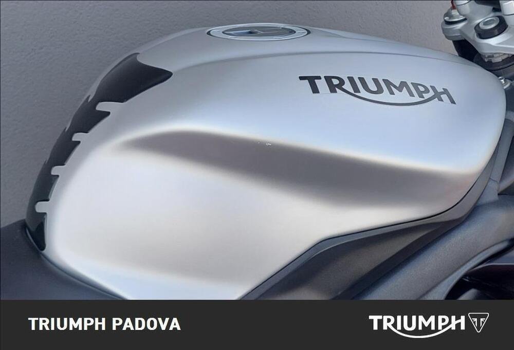 Triumph Street Triple RX ABS (2016 - 17) (4)